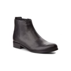 Botki LASOCKI 70090-17. Botki damskie Lasocki, bez obcasa, bez zapięcia. Za 249,99 zł.