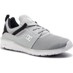 Sneakersy DC - Heathrow ADYS700071 Grey/White(Grw). Zielone sneakersy męskie DC, na co dzień, bez wzorów, z tworzywa sztucznego, klasyczne, bez zapięcia. W wyprzedaży za 209,00 zł.