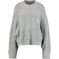 Swetry klasyczne damskie: Moves JORLA Sweter light grey mel