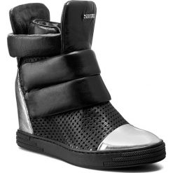 Sneakersy CARINII - B3493M Ven. Lust. Sreb./Savage 04/Srebro. Czarne botki damskie skórzane marki Carinii. W wyprzedaży za 289,00 zł.
