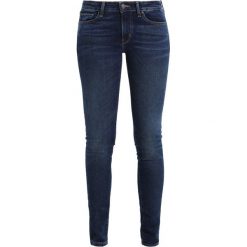 Levi's® 711 SKINNY Jeans Skinny Fit cosmic twist. Niebieskie jeansy damskie relaxed fit marki Levi's®. W wyprzedaży za 359,20 zł.