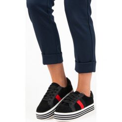 TRAMPKI NA PLATFORMIE VICES. Niebieskie tenisówki damskie vices. Za 109,90 zł.