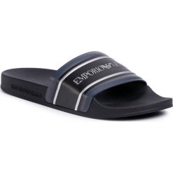 Klapki EMPORIO ARMANI - X4PS05 XM355 M587 Black/Grey. Czarne sandały męskie Emporio Armani, z tworzywa sztucznego, bez zapięcia. W wyprzedaży za 209,00 zł.