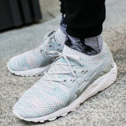 Buty Asics Gel-Kayano Trainer Knit "Glacier Grey" (HN7M4-9696). Szare buty sportowe męskie Asics, z materiału, bez zapięcia, asics gel kayano. Za 318,49 zł.