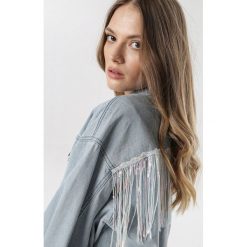 Niebieska Kurtka Leumis. Niebieskie kurtki damskie Born2be, s, bez wzorów, z jeansu, bez kaptura. W wyprzedaży za 139,99 zł.