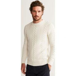 Mango Man - Sweter Lauro. Białe swetry męskie Mango Man, s, bez wzorów, z bawełny, z okrągłym kołnierzem, bez kaptura. Za 199,90 zł.