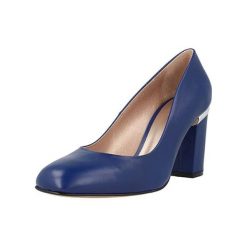 Buty ślubne damskie: Skórzane czółenka w kolorze granatowym