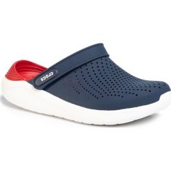 Klapki CROCS - Literide Clog 204592 Navy/Pepper. Niebieskie klapki damskie Crocs, bez wzorów, z tworzywa sztucznego, bez obcasa. Za 239,00 zł.