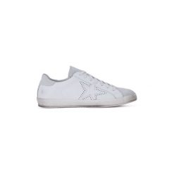 Buty At Go GO VELOUR GHIACCIO. Białe trampki męskie At Go, bez wzorów, bez zapięcia. Za 469,67 zł.