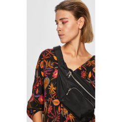 Medicine - Nerka City Summer. Czarne nerki damskie MEDICINE, w paski, z poliesteru, casualowe, duże, bez dodatków. W wyprzedaży za 49,90 zł.