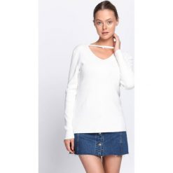 Biały Sweter Untainted and Safe. Białe swetry damskie marki Born2be, xl, bez wzorów, bez rękawów, bez kaptura. Za 64,99 zł.