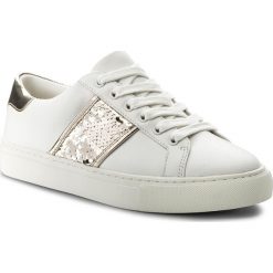 Sneakersy TORY BURCH - Carter Lace 47032 Snow White/Spark Gold/Spark Gold 129. Białe półbuty damskie Tory Burch, ze skóry ekologicznej. W wyprzedaży za 599,00 zł.