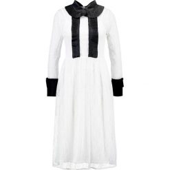 Sukienki hiszpanki: Navy London MEREL Sukienka letnia white