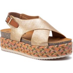 Espadryle REFRESH - 69790 Gold. Żółte espadryle damskie Refresh, bez wzorów, ze skóry ekologicznej, bez obcasa. W wyprzedaży za 129,00 zł.