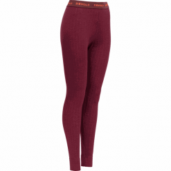 Devold legginsy damskie Duo Active Woman Long Johns Beetroot S. Fioletowe getry damskie termoaktywne Devold, s, bez wzorów, z wełny. W wyprzedaży za 229,00 zł.