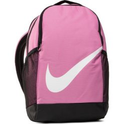 Plecak NIKE - BA6029-693 Różowy. Różowe plecaki męskie Nike, bez wzorów, z materiału, sportowe. W wyprzedaży za 119,00 zł.