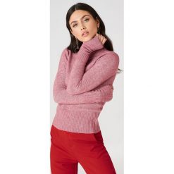 Swetry klasyczne damskie: mbyM Sweter Ballerina Forever – Pink