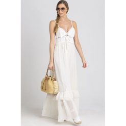 SUKIENKA Twinset U&B. Białe sukienki damskie Twinset U&B, na imprezę, s, bez wzorów, ze splotem, bez kołnierzyka, bez rękawów, maxi. Za 535,00 zł.