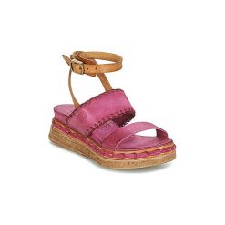 Sandały Airstep / A.S.98 LAGOS. Różowe sandały damskie marki Airstep / A.S.98, bez wzorów, bez obcasa, bez zapięcia. Za 769,00 zł.