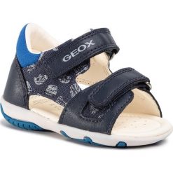 Sandały GEOX - B S.Elba B. A B02L8A 01054 C4226 Navy/Royal. Niebieskie sandały chłopięce Geox, ze skóry ekologicznej, bez zapięcia. W wyprzedaży za 129,00 zł.
