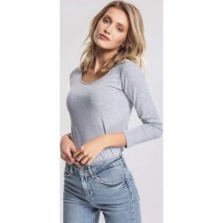 Szara Bluzka Appeasable. Szare bluzki damskie other, xl, bez wzorów, bez kołnierzyka, z długim rękawem. Za 29,99 zł.