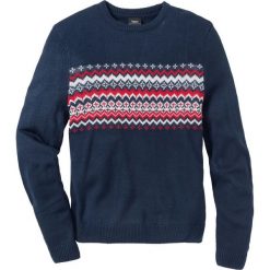 Sweter w graficzny wzór Regular Fit bonprix ciemnoniebieski. Niebieskie swetry męskie marki bonprix, s, bez wzorów, bez kołnierzyka, bez kaptura. Za 32,99 zł.