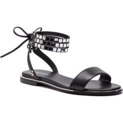 Sandały LIU JO - Susan 08 S19031 PX032 Black 22222. Czarne klapki damskie Liu Jo, z aplikacjami, ze skóry, bez obcasa, na obcasie. W wyprzedaży za 369,00 zł.