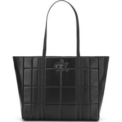 Calvin Klein Re-Lock Torebka Czarny. Czarne torebki klasyczne damskie Calvin Klein, bez wzorów, z materiału, bez dodatków. Za 550,95 zł.