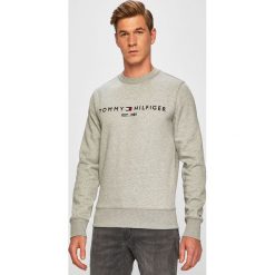 Tommy Hilfiger - Bluza. Niebieskie bluzy męskie s, z nadrukiem, z elastanu, z okrągłym kołnierzem. W wyprzedaży za 299,90 zł.