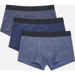 Bawełniane bokserki 3 pack - Granatowy. Niebieskie bokserki męskie Reserved, bez wzorów, z bawełny. Za 59,99 zł.