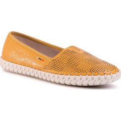 Półbuty RIEKER - L1376-68 Gelb. Żółte półbuty damskie Rieker, bez wzorów, ze skóry, bez obcasa, na płaskiej podeszwie, bez zapięcia. Za 249,00 zł.