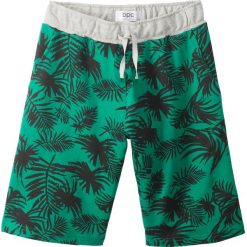 Bermudy dresowe bonprix zielony paprykowy z nadrukiem. Zielone dresy chłopięce marki bonprix, z nadrukiem, z dresówki. Za 32,99 zł.