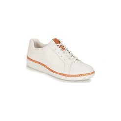 Derby Clarks Amberlee Rosa White. Brązowe półbuty damskie Clarks, bez wzorów, bez obcasa, bez zapięcia. Za 370,30 zł.