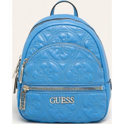 Guess Jeans - Plecak. Różowe plecaki damskie Guess Jeans, z aplikacjami, z poliesteru. W wyprzedaży za 319,90 zł.