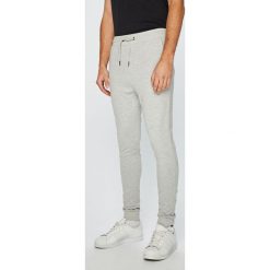 Only & Sons - Spodnie. Czarne spodnie męskie marki Only & Sons, na co dzień, xl, bez wzorów, z bawełny, casualowe. Za 99,90 zł.