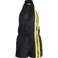 Fenty PUMA by Rihanna RACING ROMPER Kombinezon puma black. Czarne kombinezony damskie marki Fenty PUMA by Rihanna, l, bez wzorów, z poliesteru, bez kołnierzyka, bez rękawów. Za 839,00 zł.