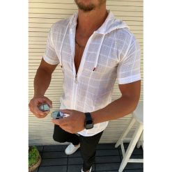 Koszulka męska BOBO WHITE. Białe bluzy męskie Koszulka męska BOBO WHITE, s, bez wzorów, bez kołnierzyka, bez rękawów. W wyprzedaży za 79,00 zł.