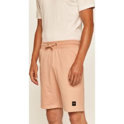 Only & Sons - Szorty 22015623. Niebieskie spodenki i szorty męskie Only & Sons, s, bez wzorów, z elastanu, casualowe. W wyprzedaży za 49,90 zł.