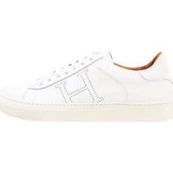 Trampki męskie: Hackett London BASIC BLUCHER Tenisówki i Trampki white