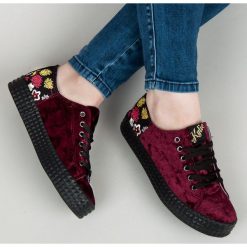 Welurowe bordowe trampki DIANA. Czerwone tenisówki damskie KYLIE, z weluru. Za 59,00 zł.
