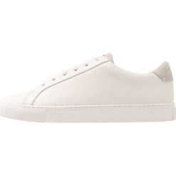 Trampki męskie: Kurt Geiger DONNIE Tenisówki i Trampki white