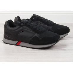 Buty sportowe męskie czarne NEWS. Czarne buty sportowe męskie NEWS, bez zapięcia. Za 119,99 zł.