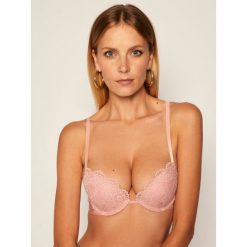 Biustonosz push-up Guess O0BC02 PZ01C. Różowe biustonosze Guess, z aplikacjami. Za 189,00 zł.