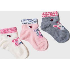 Tommy Hilfiger - Skarpetki dziecięce (3 pack). Różowe skarpetki dziewczęce TOMMY HILFIGER, bez wzorów, z elastanu. W wyprzedaży za 39,90 zł.