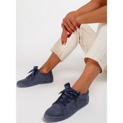 Granatowe Trampki Marvelous Pump. Niebieskie trampki i tenisówki damskie Renee, bez wzorów, bez zapięcia. W wyprzedaży za 49,99 zł.