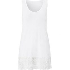 Cellbes Top biały female biały 50/52. Białe bluzki damskie Cellbes, w koronkowe wzory, z wiskozy, bez kołnierzyka. Za 79,00 zł.