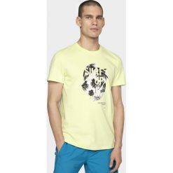 T-shirt męski TSM252 - jasny żółty. Żółte t-shirty męskie 4f, m, bez wzorów, z bawełny, bez kołnierzyka. W wyprzedaży za 39,99 zł.