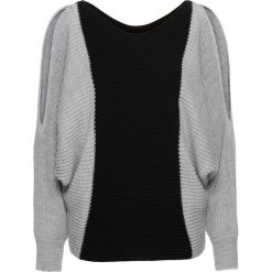 Sweter "oversize" w kontrastowych kolorach bonprix jasnoszaro-czarny. Czarne swetry oversize damskie bonprix. Za 109,99 zł.