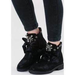 Czarne Botki Stolen Kiss. Czarne botki damskie lity other, na jesień, z materiału, na zamek. Za 139,99 zł.