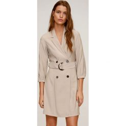 Mango - Sukienka Tuxedo. Szare sukienki damskie Mango, na co dzień, s, w paski, z poliesteru, casualowe, bez kołnierzyka, bez rękawów, mini, proste. W wyprzedaży za 127,90 zł.
